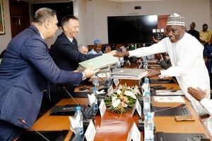 2607-21072-le-cameroun-signe-7-conventions-de-financement-pour-429-9-milliards-de-fcfa-au-premier-semestre-2024-caa_L