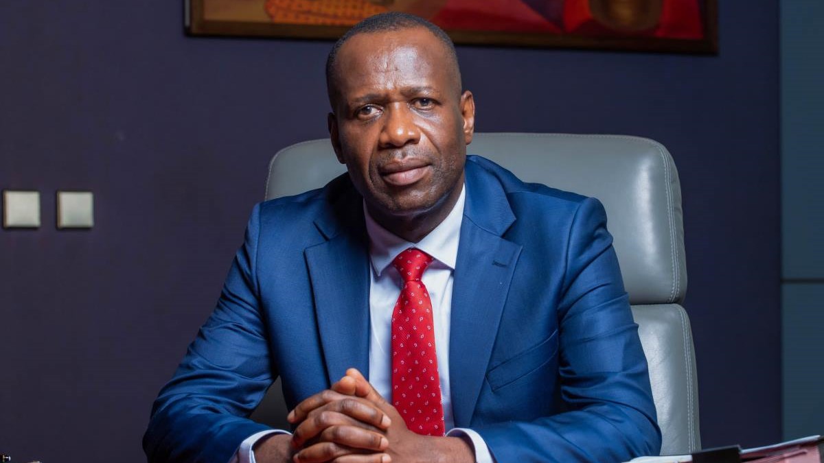 Le-gouverneur-de-la-Beac-Yvon-Sani-Bangui