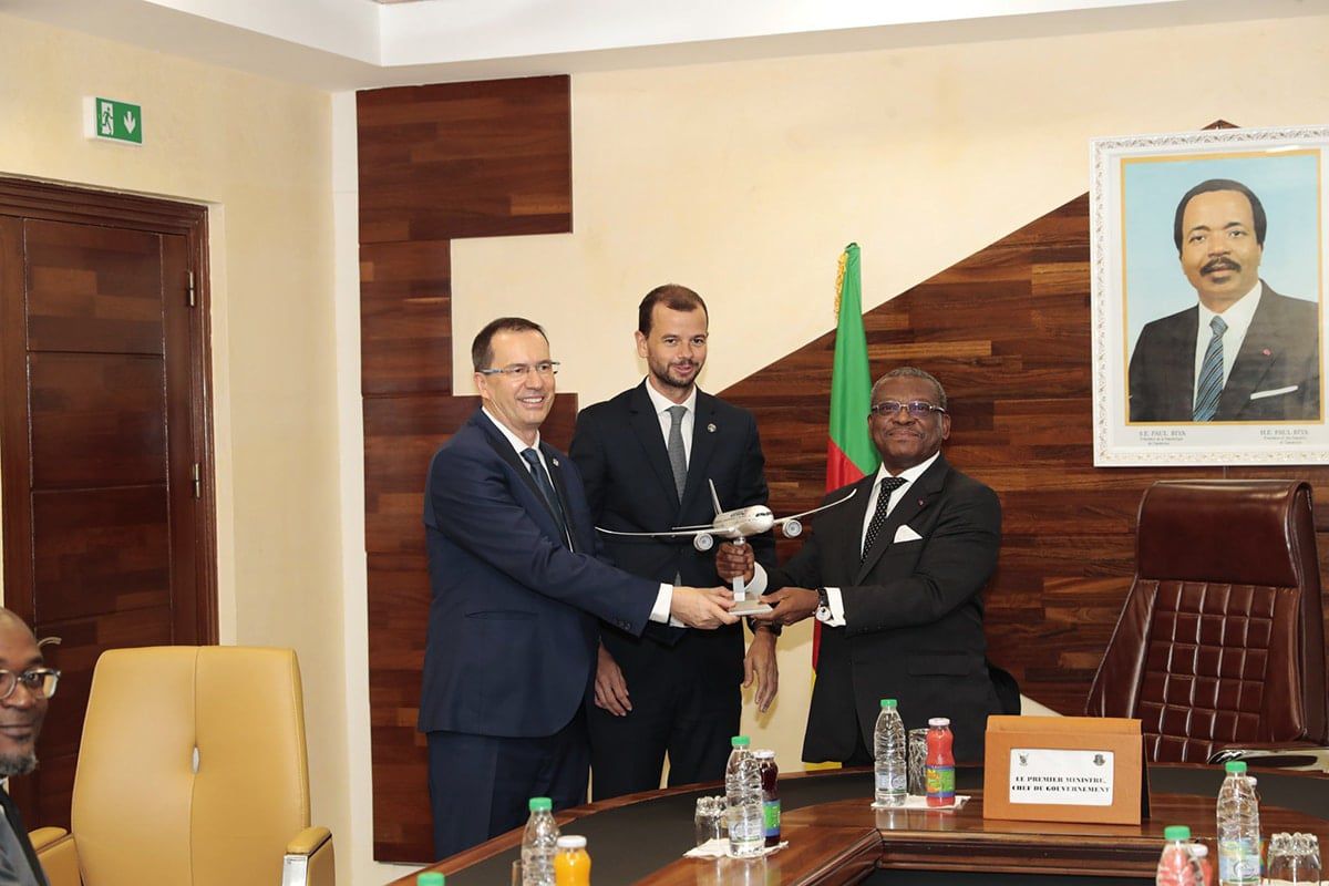 image_6688793_20241106_ob_a83581_pm-dion-ngute-et-dg-air-france-klm