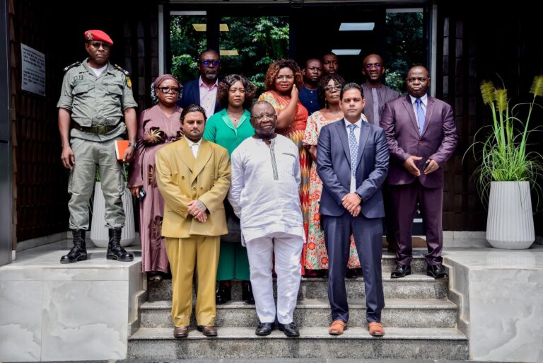 Acero-Metal-Sarl-groupe