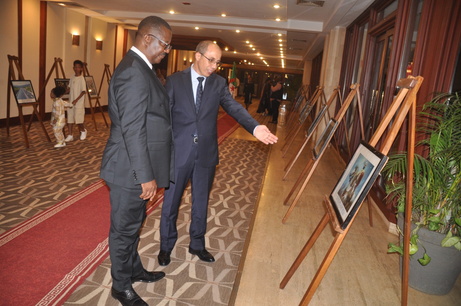 Ambassadeur d’Algerie au Cameroun, LVDE