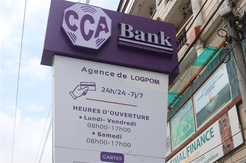 CCA BANK LOGPOM
