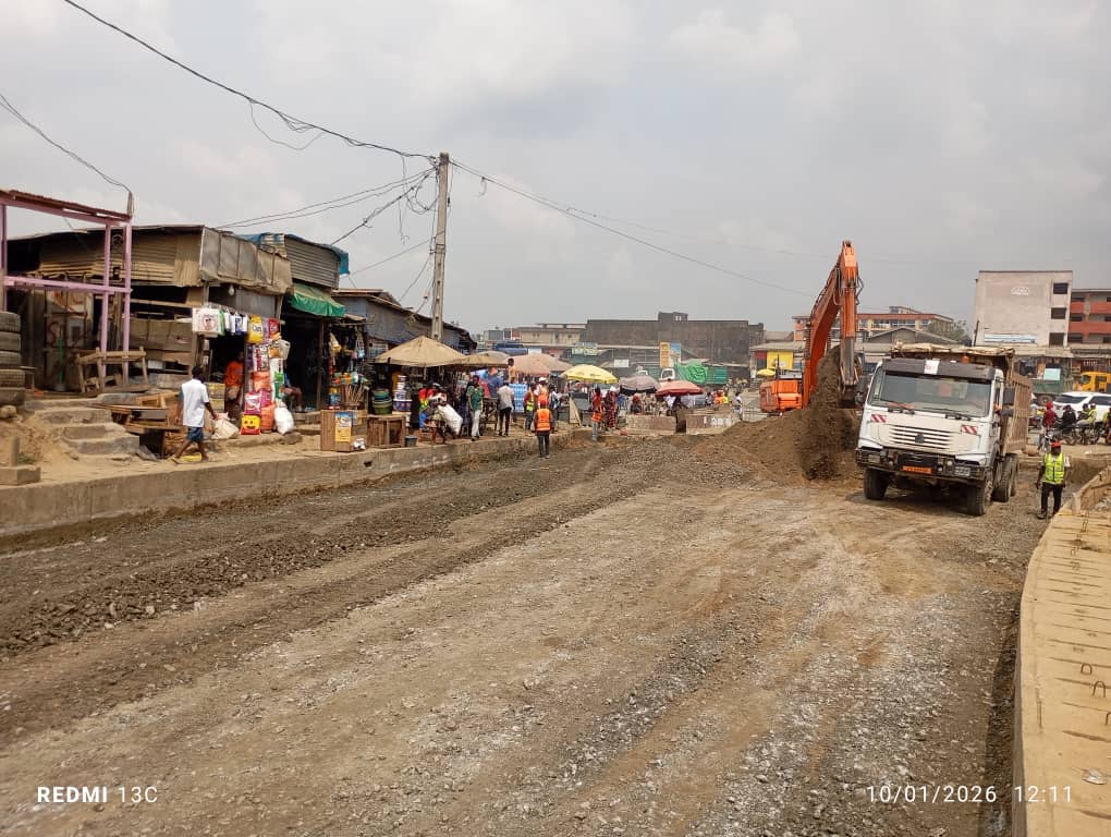 Entree Est de Douala 1 jpeg