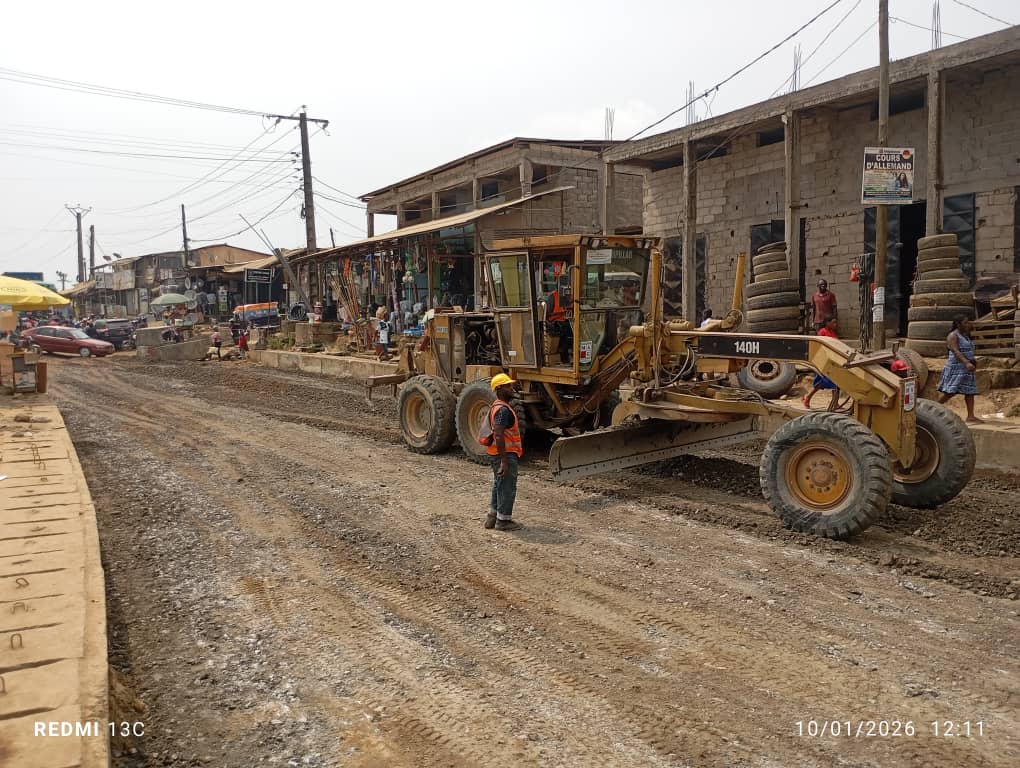 Entree Est de Douala