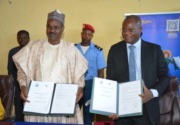 MOMO et Universite de Garoua