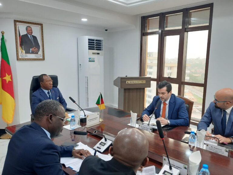 PÉNÉTRANTE EST DE DOUALA, Magil