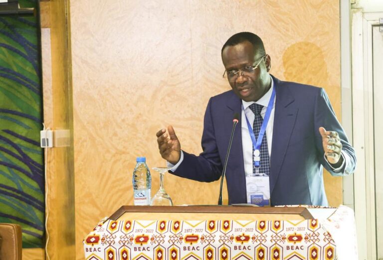 Yvon Sana Bangui, Gouverneur de la Beac 1.1