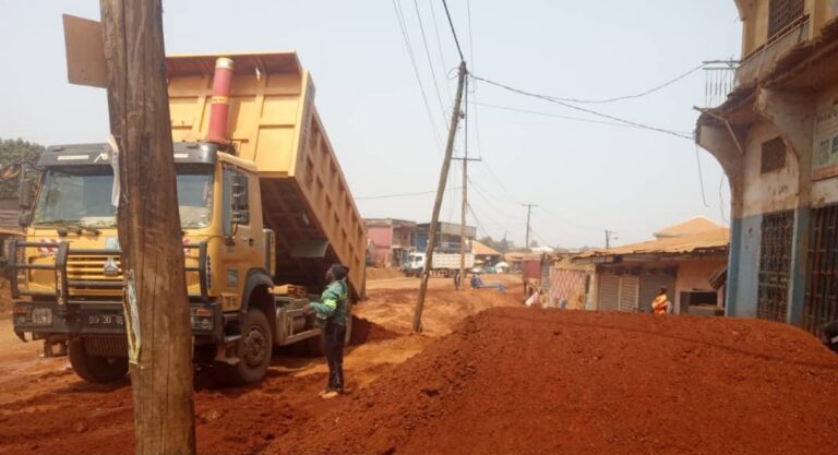 Chantier de la traversee urbaine de Bamenda