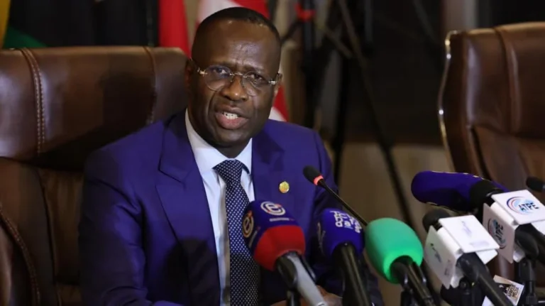 Yvon Sana Bangui, Gouverneur de la Beac 1.4