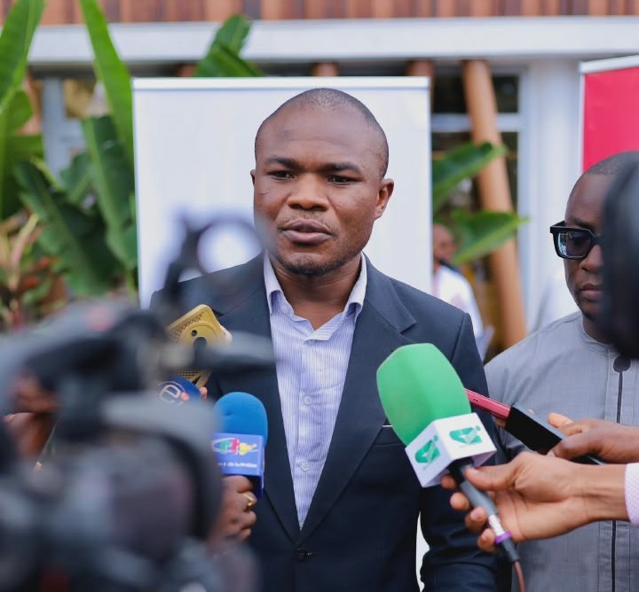 Sa Majesté Adamou Jamel Petouonchi, Pdt de Economic & Financial Club