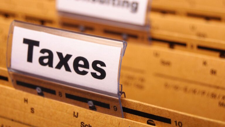 Taxes et impots