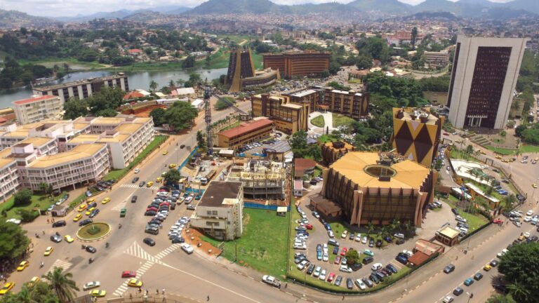 Vue aerienne de Yaounde