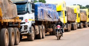 Le Cameroun lance une nouvelle phase de modernisation du corridor Douala–Bangui avec un financement de près de 245 milliards FCFA mobilisé auprès de la Banque mondiale.