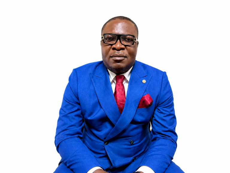 Son visage incarne désormais les ambitions centrafricaines d’Afriland First Bank. À Bangui, Zavier Ngueutheu prend les commandes de la nouvelle succursale du groupe camerounais.