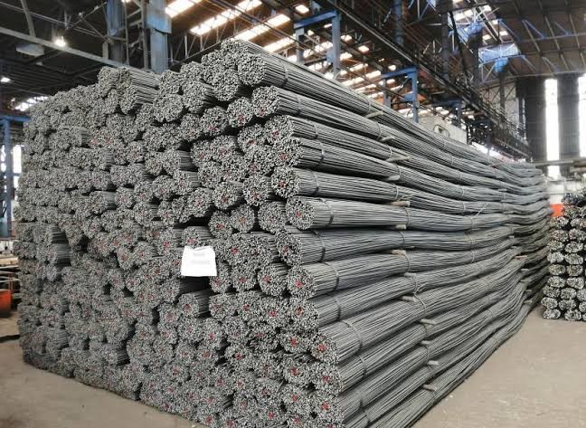 Le Gabon a ramené, dans sa loi de finances rectificative 2026, la TVA sur le fer à béton produit localement de 10 % à 3 %.