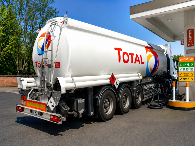 Tchad-Djamena-Forniture des hydrocarbures-Camillon citerne-Cameroun