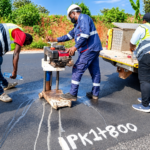 Travaux de réhabilitation de la route Foumbot–Foumban dans l’Ouest du Cameroun
