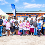 Spiro Cameroun remet des fournitures scolaires à 100 jeunes filles déplacées internes à Bonabéri, Douala.