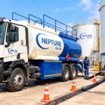 La dette de 4,875 milliards FCFA de l’État camerounais envers Neptune Oil pour la livraison de carburant à la DGSN en 2022 et 2023 fragilise l’approvisionnement de la police et met en évidence les difficultés de paiement de la commande publique.