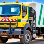 HYSACAM annonce l’embarquement de plus de 100 camions pour renouveler sa flotte et renforcer la collecte des déchets au Cameroun.