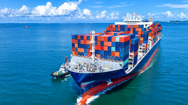 REasy et Africa Global Logistics (AGL) s'associent pour faciliter les importations des petits commerçants camerounais depuis la Chine grâce au paiement numérique et au groupage maritime.