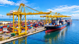 Le Sénégal enregistre un excédent commercial de 160 milliards FCFA en août 2026, contre 62,1 milliards en juillet, porté par la progression des exportations et le recul mensuel des importations, selon les données de l’ANSD.