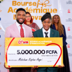 La SNK Foundation accorde 50 millions FCFA à dix jeunes talents camerounais dans le cadre de sa Bourse Académique d’Innovation 2026, destinée à soutenir leur formation et leurs compétences technologiques.