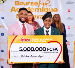 La SNK Foundation accorde 50 millions FCFA à dix jeunes talents camerounais dans le cadre de sa Bourse Académique d’Innovation 2026, destinée à soutenir leur formation et leurs compétences technologiques.
